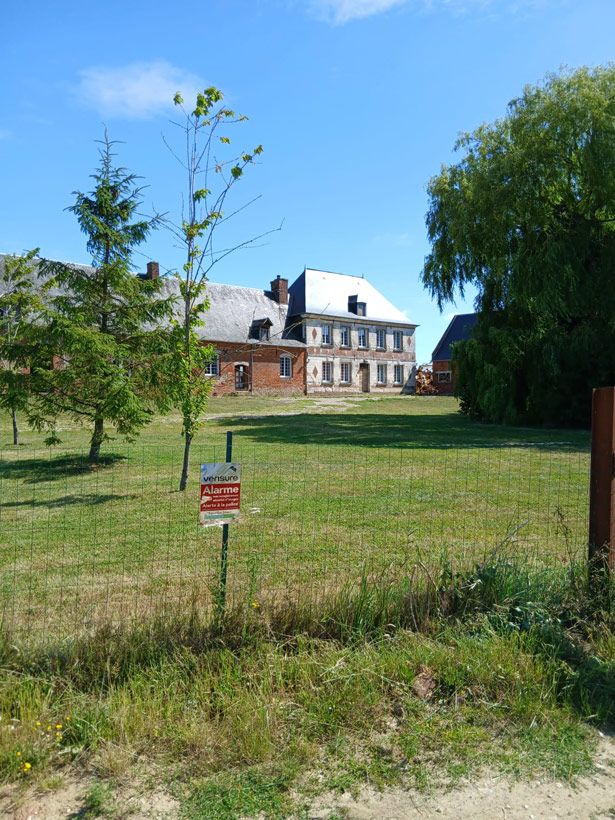 Domaine avec maison de maître, dépendances sur 6015m2 Forges-les-Eaux Normandie